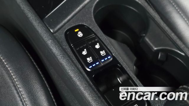 Kia Niro 1.6 HEV Noblesse Special 2020 — фото 23