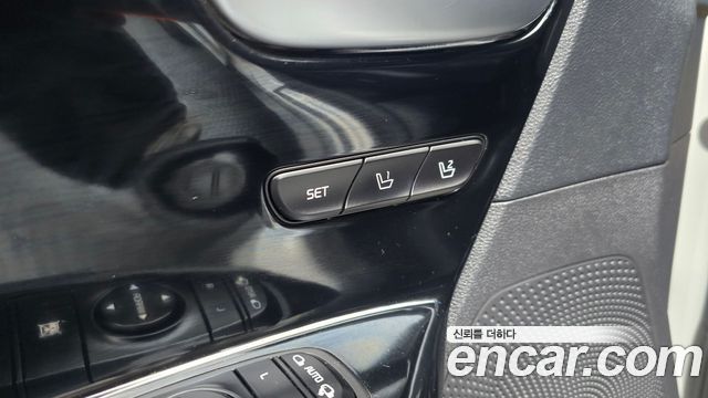 Kia Niro 1.6 HEV Noblesse Special 2020 — фото 24