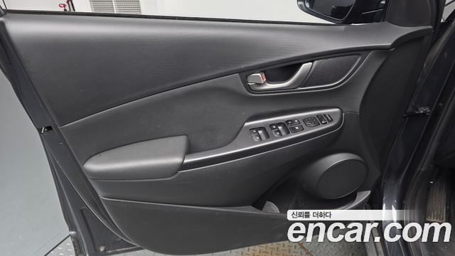 Hyundai Kona 1.6 Turbo 2WD Modern Art 2018 — фото 24
