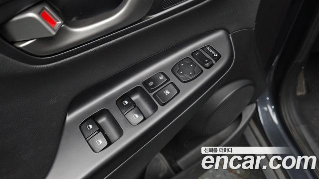 Hyundai Kona 1.6 Turbo 2WD Modern Art 2018 — фото 27