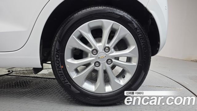 Chevrolet Spark Premier 2022 — фото 21