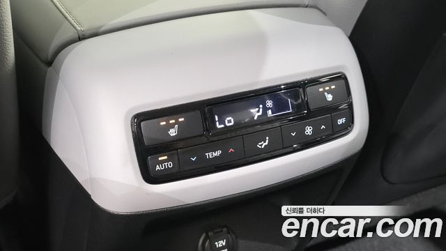 Hyundai Palisade Diesel 2.2 2WD Le Blanc 2024 — фото 17