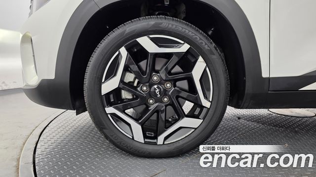 Kia Seltos Gasoline 1.6 Turbo 2WD Signature 2023 — фото 5