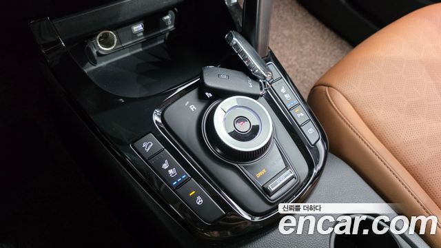 Kia Seltos Gasoline 1.6 Turbo 2WD Signature 2023 — фото 9