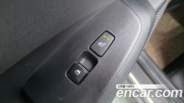 Kia Seltos Gasoline 1.6 Turbo 2WD Signature 2023 — фото 18