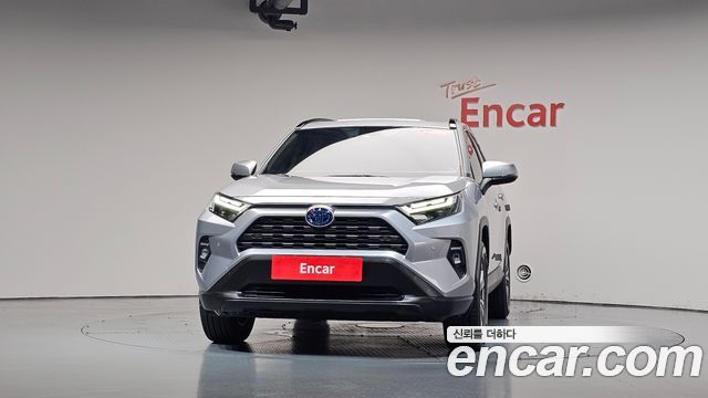Toyota RAV4 (V) 2.5 2WD Hybrid XLE 2024 — фото 3