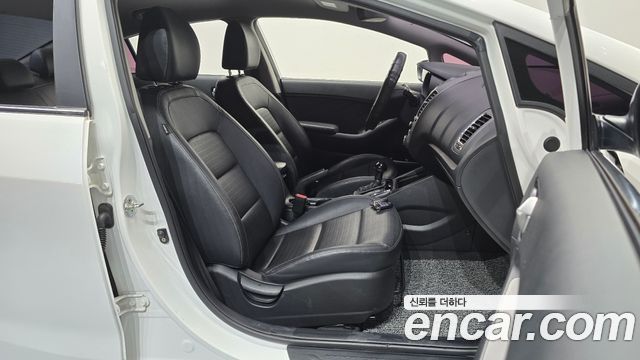 Kia K3 Trendy Style 2018 — фото 26