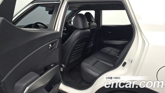 KG Mobility (SsangYong) Tivoli Diesel VX 2WD 2016 — фото 11