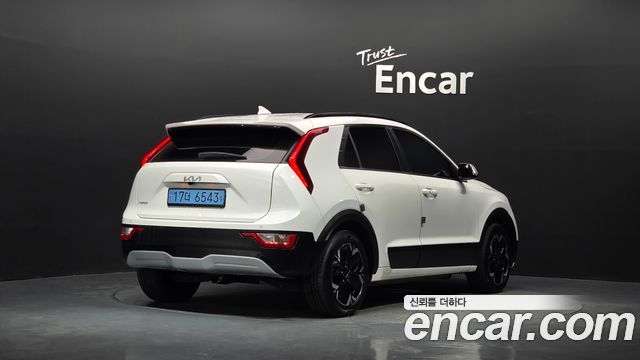 Kia Niro EV Air 2023 — фото 2