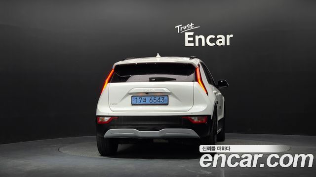 Kia Niro EV Air 2023 — фото 4