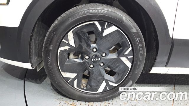 Kia Niro EV Air 2023 — фото 5