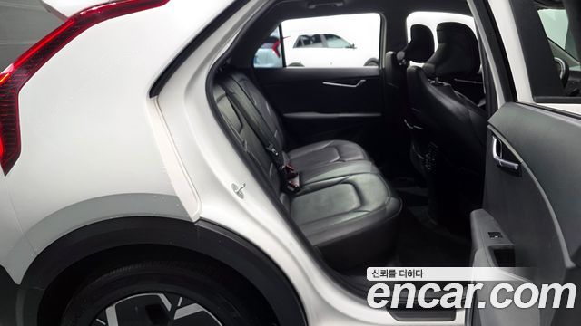 Kia Niro EV Air 2023 — фото 11