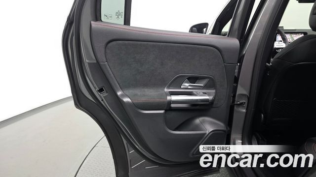 Mercedes-Benz GLA-Class (H247) GLA250 4MATIC 2023 — фото 31
