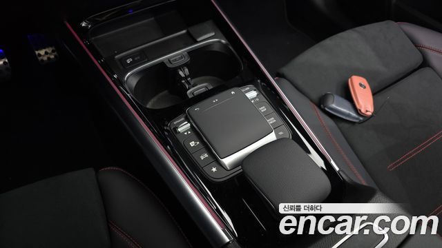 Mercedes-Benz GLA-Class (H247) GLA250 4MATIC 2023 — фото 35