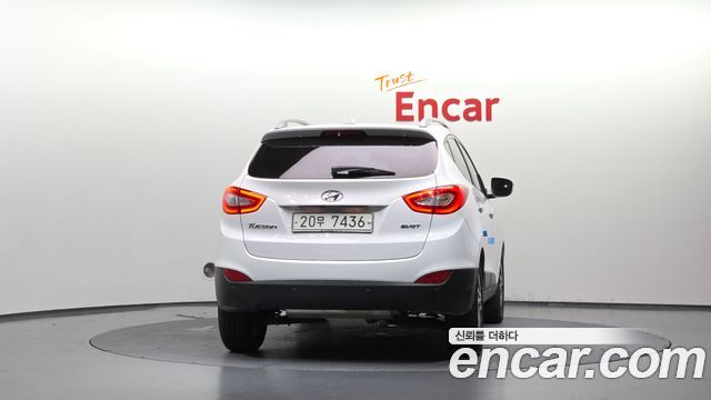 Hyundai Tucson ix Diesel(e-VGT) 2WD Premium 2014 — фото 4