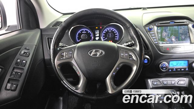 Hyundai Tucson ix Diesel(e-VGT) 2WD Premium 2014 — фото 17