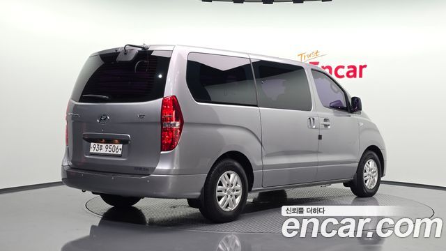 Hyundai Grand Starex 5-Seater VAN Modern 2016 — фото 2