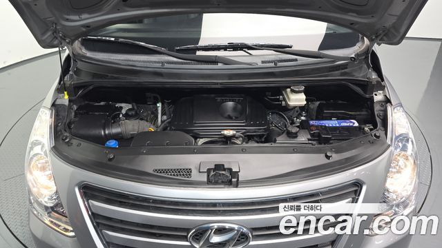 Hyundai Grand Starex 5-Seater VAN Modern 2016 — фото 6