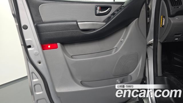 Hyundai Grand Starex 5-Seater VAN Modern 2016 — фото 24
