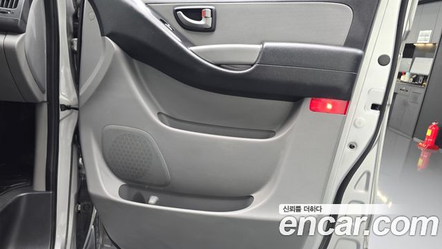 Hyundai Grand Starex 5-Seater VAN Modern 2016 — фото 25