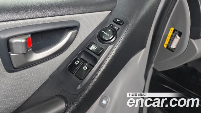Hyundai Grand Starex 5-Seater VAN Modern 2016 — фото 29