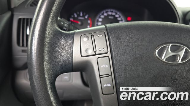 Hyundai Grand Starex 5-Seater VAN Modern 2016 — фото 30