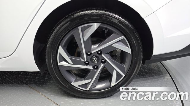 Hyundai Avante (CN7) 1.6 Inspiration 2025 — фото 5