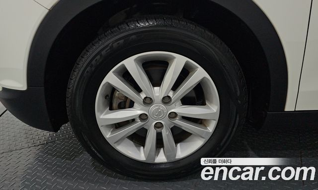 KG Mobility (SsangYong) Tivoli VX 2WD 2015 — фото 5
