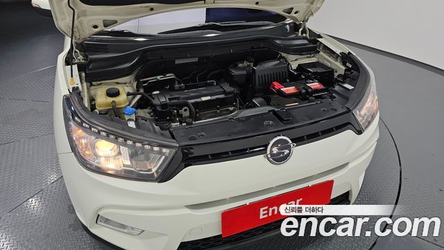 KG Mobility (SsangYong) Tivoli VX 2WD 2015 — фото 6