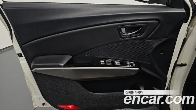 KG Mobility (SsangYong) Tivoli VX 2WD 2015 — фото 24
