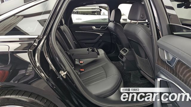 Audi A6 (C8) 45 TFSI Quattro Premium 2023 — фото 12