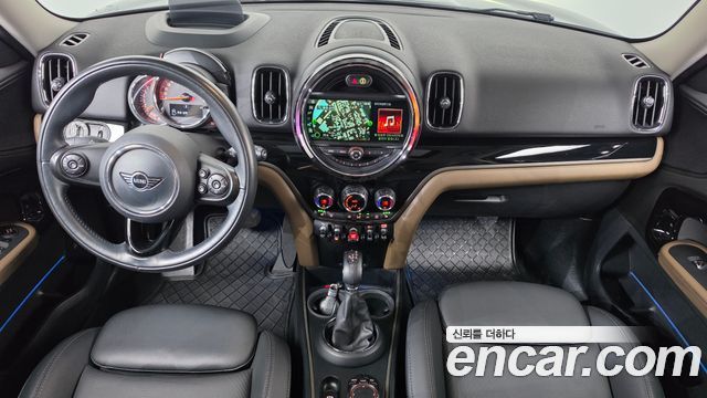 MINI Cooper Countryman HIGH 2nd 2018 — фото 7