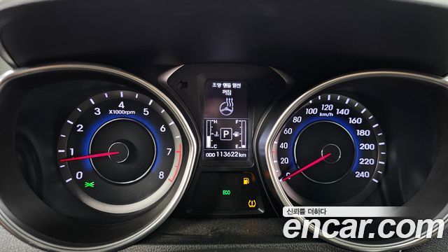 Hyundai Avante 1.6 GDi Premium Standard 2014 — фото 8