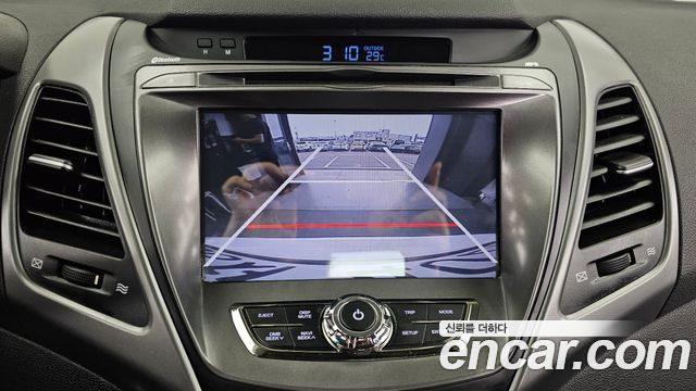 Hyundai Avante 1.6 GDi Premium Standard 2014 — фото 16