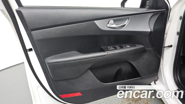 Kia K3 (II) 1.6 Prestige 2022 — фото 24