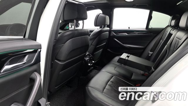 BMW 5 Series (G30) 530i M Sport Package Plus 2018 — фото 15