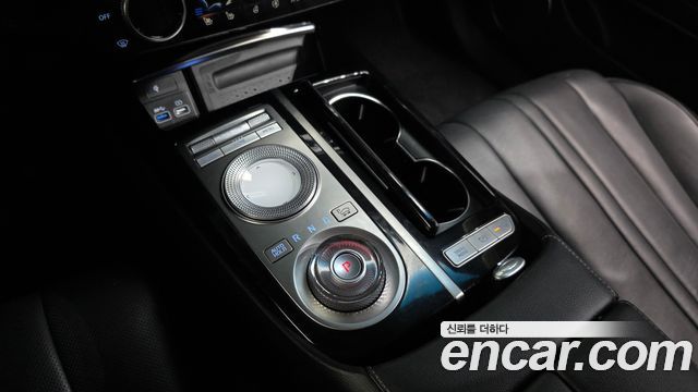 Genesis G80 (RG3) Gasoline 2.5 Turbo AWD 2021 — фото 9