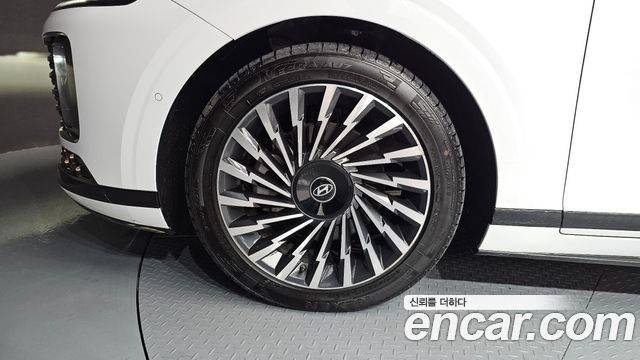 Hyundai Grandeur (GN7) 2,5 Gasoline 2WD Calligraphy 2023 — фото 5