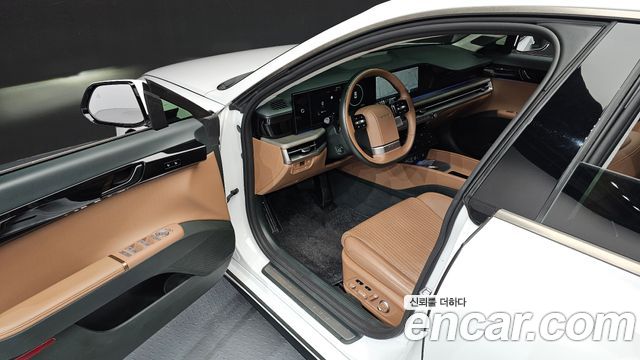 Hyundai Grandeur (GN7) 2,5 Gasoline 2WD Calligraphy 2023 — фото 11