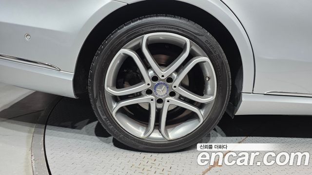 Mercedes-Benz E-Class (W212) E250 BlueTec 4MATIC AV 2016 — фото 5