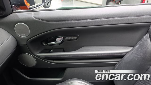 Land Rover Range Rover Evoque 2.0 TD4 SE Dynamic Convertible 2018 — фото 25