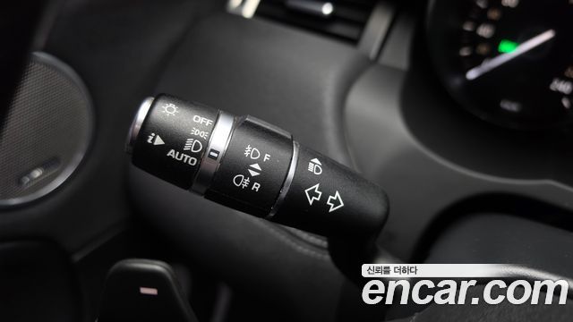 Land Rover Range Rover Evoque 2.0 TD4 SE Dynamic Convertible 2018 — фото 29