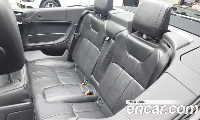 Land Rover Range Rover Evoque 2.0 TD4 SE Dynamic Convertible 2018 — фото 30