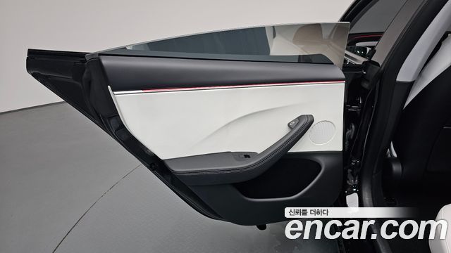 Tesla Model 3 Long Range AWD 2024 — фото 25
