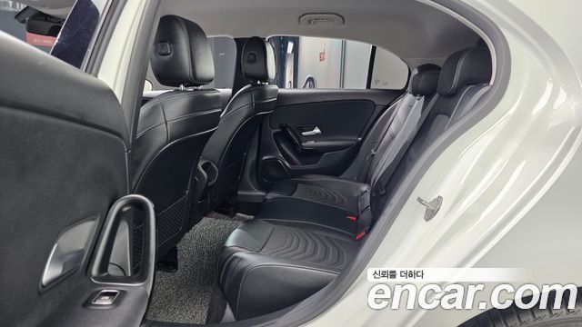Mercedes-Benz A-Class (W177) A220 Hatchback 2020 — фото 11