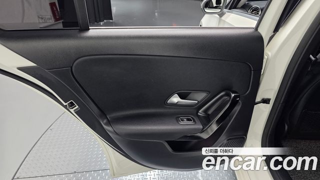 Mercedes-Benz A-Class (W177) A220 Hatchback 2020 — фото 25