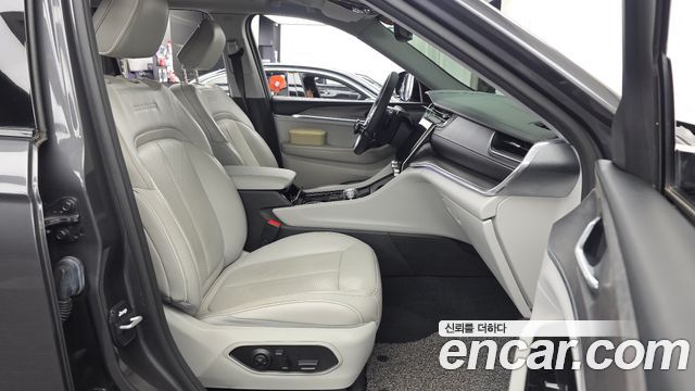 Jeep Grand Cherokee (WL) 3.6 Overland 2023 — фото 11