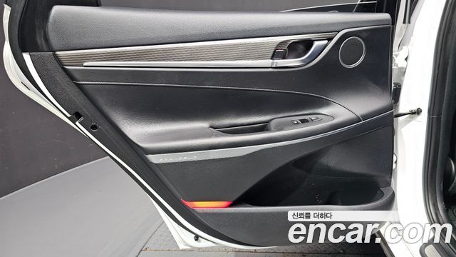 Hyundai Grandeur (IG) 2.4 Premium 2019 — фото 25