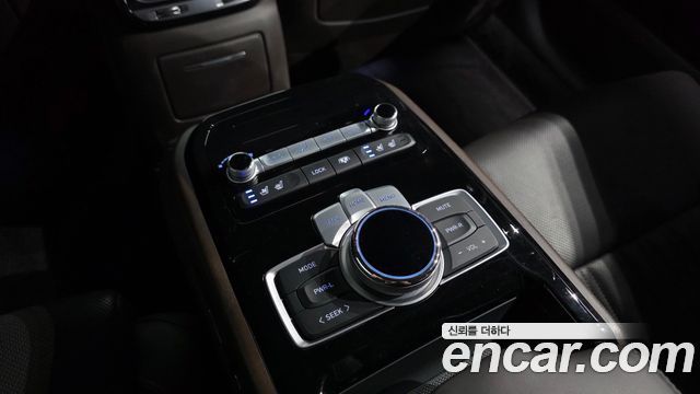 Genesis G90 5.0 AWD Prestige 2019 — фото 19