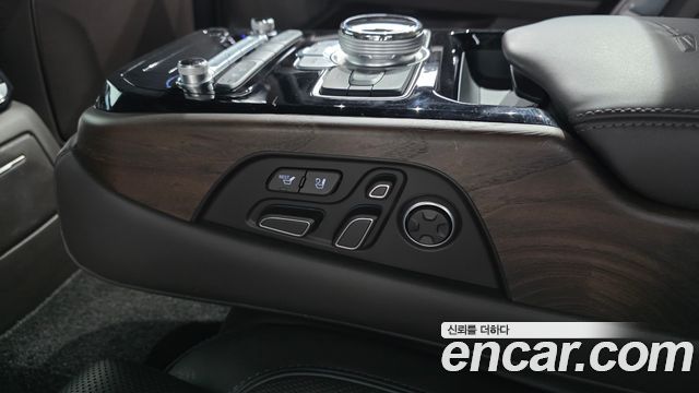 Genesis G90 5.0 AWD Prestige 2019 — фото 35